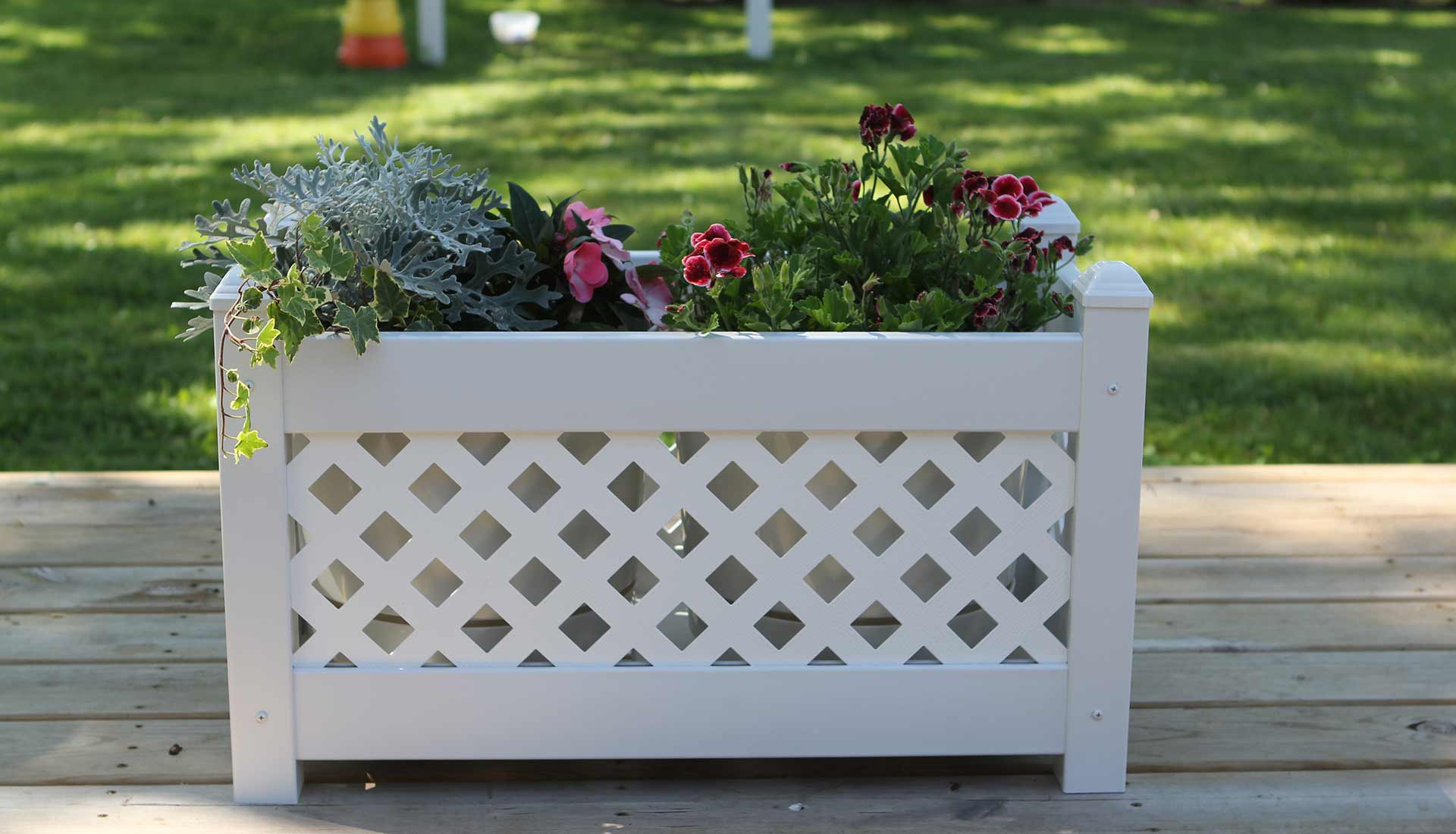 Large Lattice Planter with White Lattice